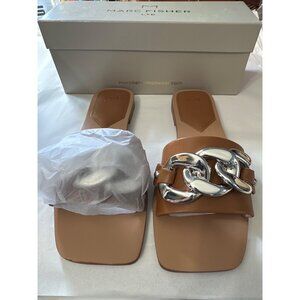 Marc Fisher Rosely NEW in box natural leather with silvertone chain sz 8M sandal